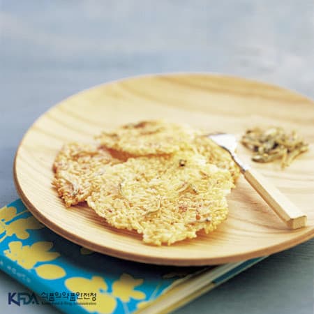 멸치 누룽지과자 완성 사진