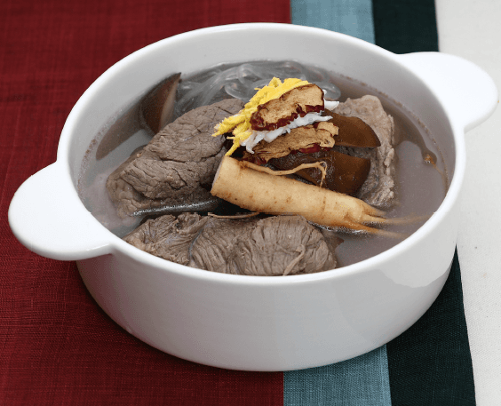 인삼갈비탕 완성 사진
